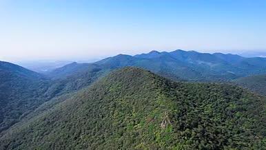 4K航拍南京老山自然风景区山脉绵延起伏视频的预览图